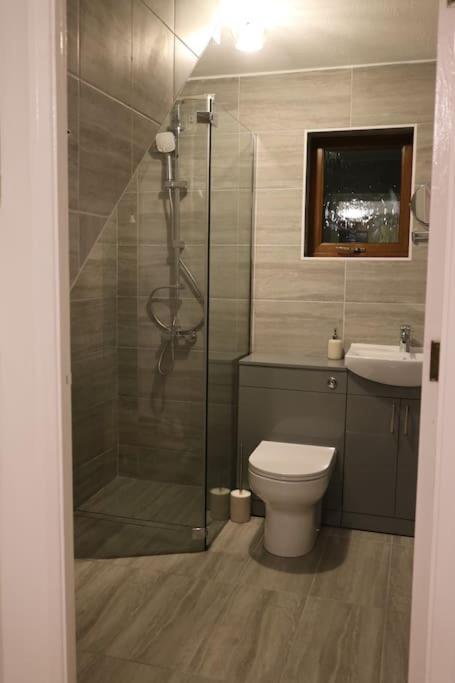 Entire -4 Bedrooms Detached House With Driveway Nottingham Zewnętrze zdjęcie