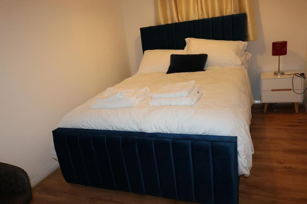 Entire -4 Bedrooms Detached House With Driveway Nottingham Zewnętrze zdjęcie