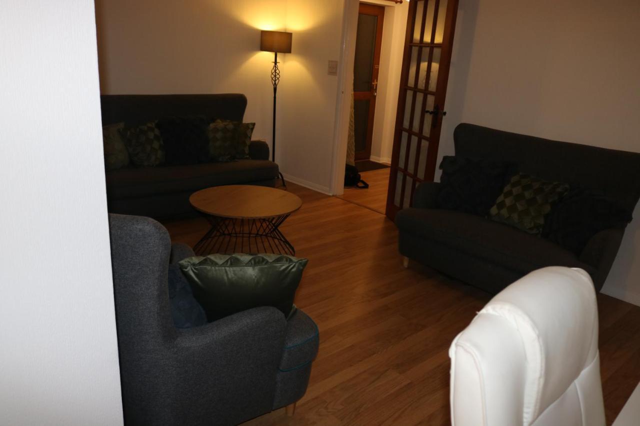 Entire -4 Bedrooms Detached House With Driveway Nottingham Zewnętrze zdjęcie